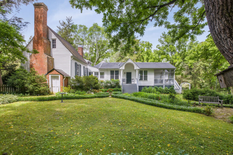 Pleasant Oak - Historic Virginia home